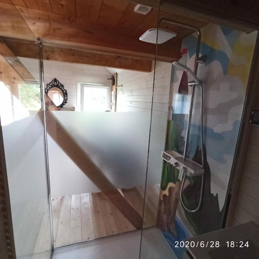 Une Tiny House A Decouvrir Au Coeur De La Cite ! Контрексевіль Екстер'єр фото