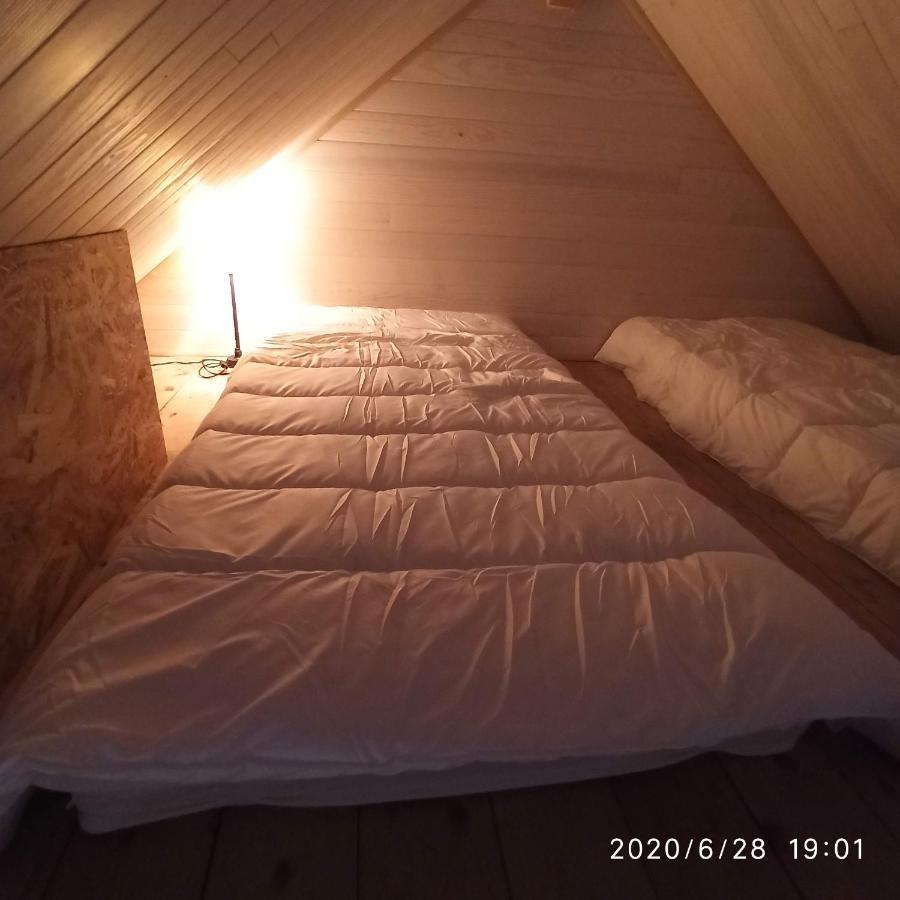 Une Tiny House A Decouvrir Au Coeur De La Cite ! Контрексевіль Екстер'єр фото